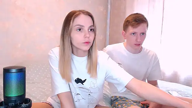 juliaanddima online show from 05/21/26, 08:34