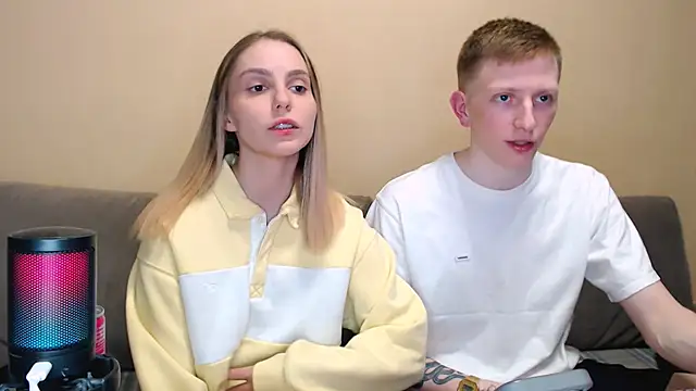 juliaanddima online show from 04/19/26, 09:39