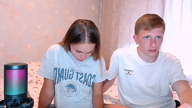 juliaanddima online show from 07/14/26, 10:21