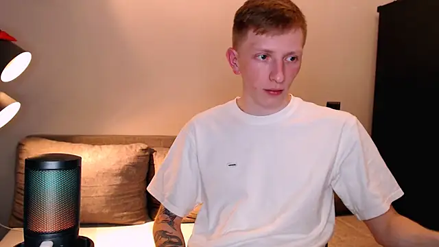 juliaanddima online show from 11/02/25, 09:09