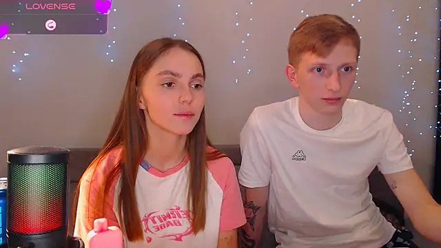 juliaanddima online show from 03/03/25, 09:59