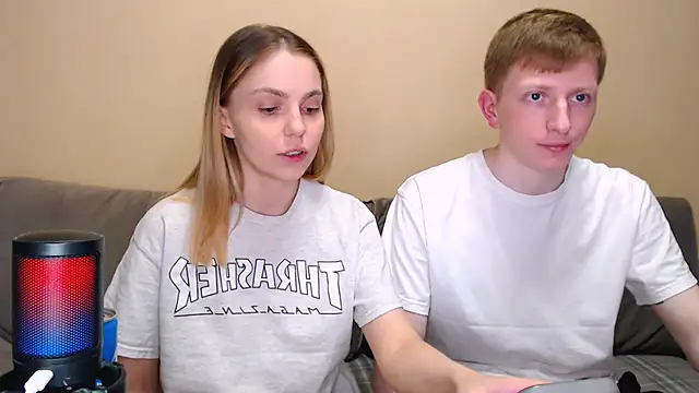 juliaanddima online show from 04/05/26, 09:54