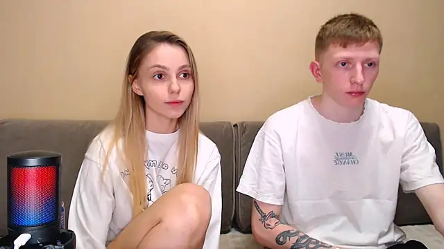 juliaanddima online show from 03/08/26, 10:24