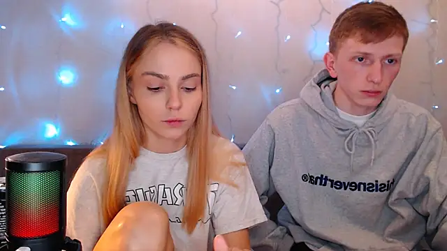 juliaanddima online show from 09/25/25, 10:05