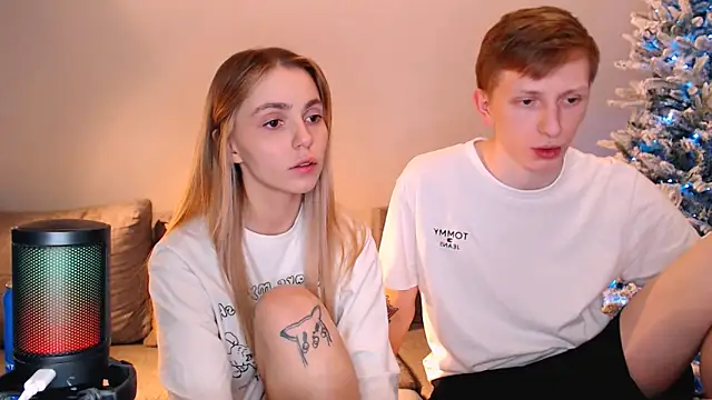 juliaanddima online show from 12/22/25, 10:21