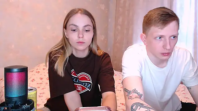 juliaanddima online show from 06/19/26, 08:42