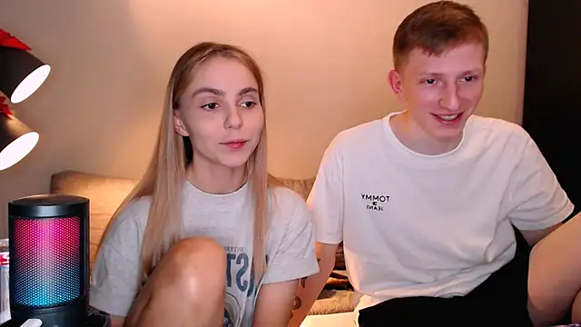 juliaanddima online show from 11/08/25, 09:40