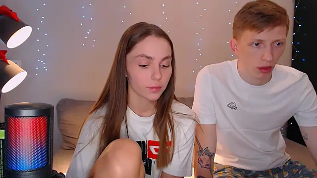 juliaanddima online show from 02/25/25, 07:09