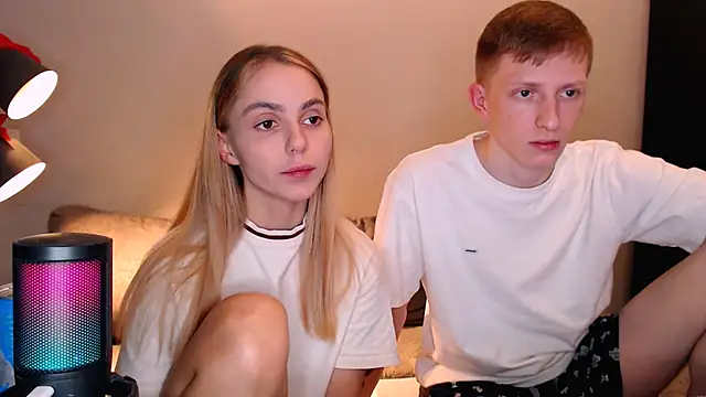 juliaanddima online show from 11/06/25, 10:03