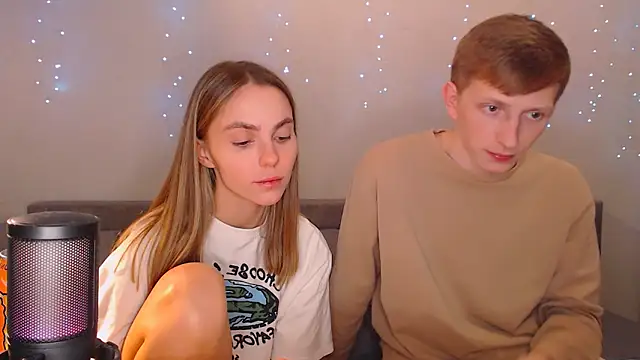 juliaanddima online show from 03/21/25, 12:29