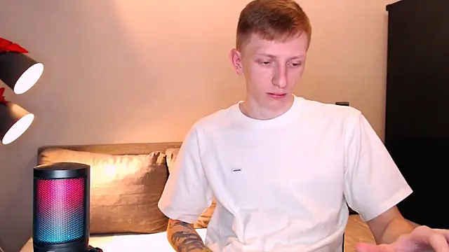 juliaanddima online show from 11/01/25, 07:46