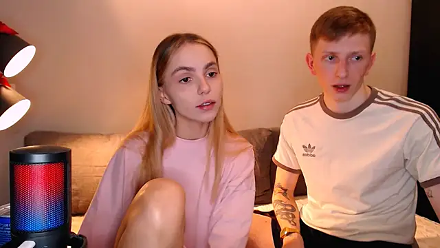 juliaanddima online show from 11/14/25, 10:13