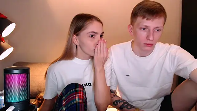 juliaanddima online show from 11/15/25, 09:52