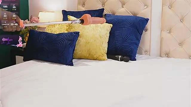 caroline adams  online show from 04/11/26, 11:41