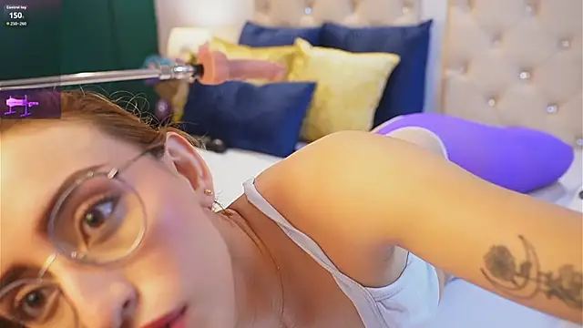 caroline adams  online show from 04/01/26, 01:51