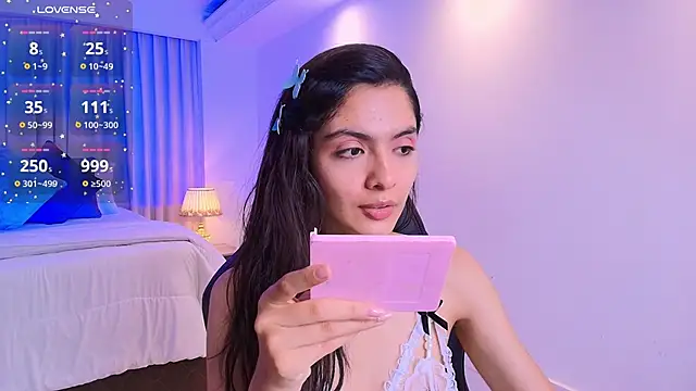 Snapshot of miiaa_evans chatting on 03/21/25, 03:33 miiaa evans online show from 03/21/25, 03:33