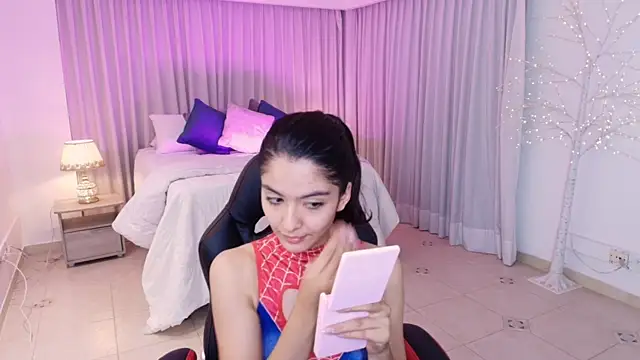 Snapshot of miiaa_evans chatting on 02/19/25, 03:28 miiaa evans online show from 02/19/25, 03:28