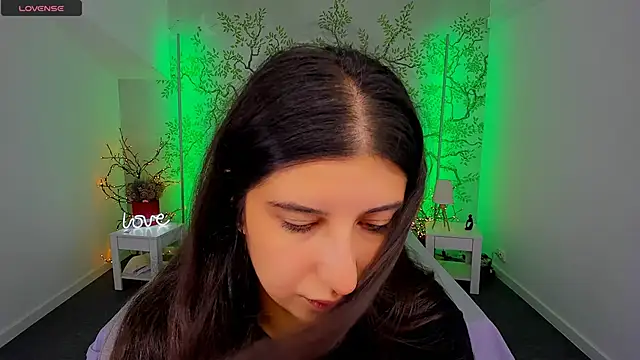 Linda EX online show from 09/26/25, 06:20