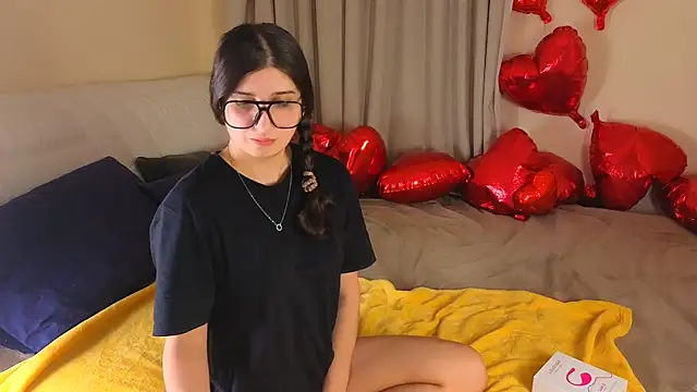 Linda EX online show from 02/28/26, 07:24