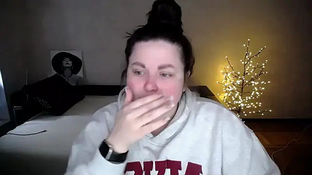 Emily Mo online show from 04/17/26, 06:05