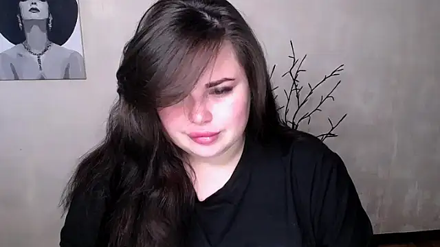 Emily Mo online show from 09/19/25, 05:11