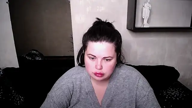 Emily Mo online show from 10/04/25, 05:42