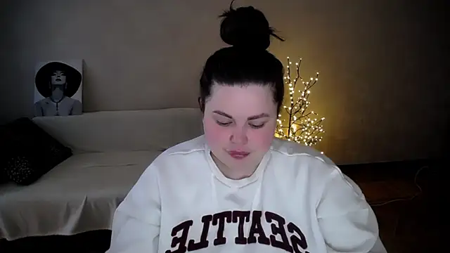 Emily Mo online show from 05/28/26, 05:37