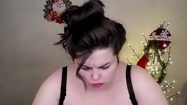 Emily Mo online show from 12/18/25, 06:18