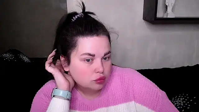 Emily Mo online show from 10/09/25, 05:41