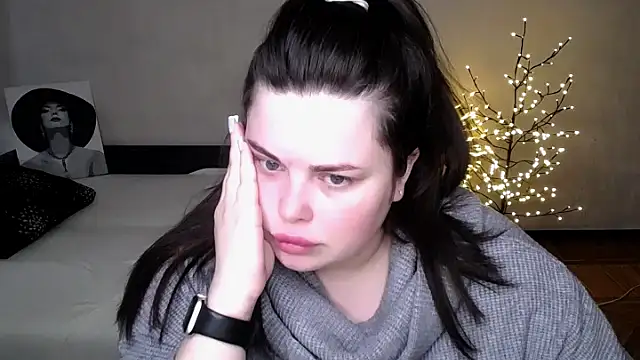 Emily Mo online show from 04/01/26, 05:53