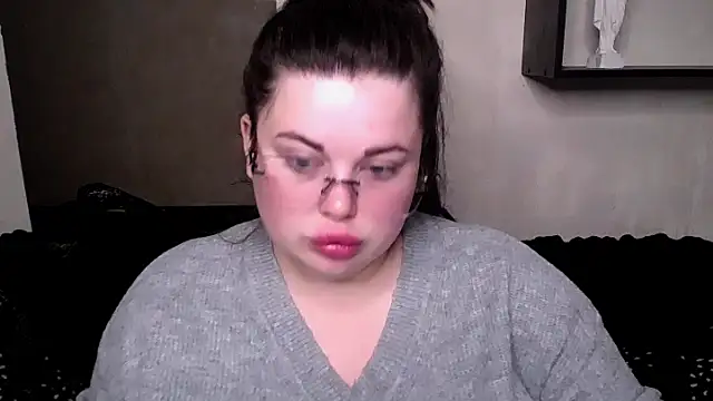 Emily Mo online show from 10/08/25, 05:42