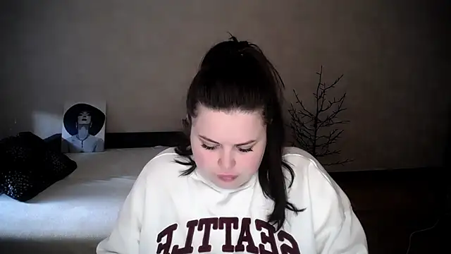 Emily Mo online show from 04/05/26, 05:36