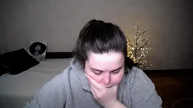 Emily Mo online show from 04/10/26, 06:31