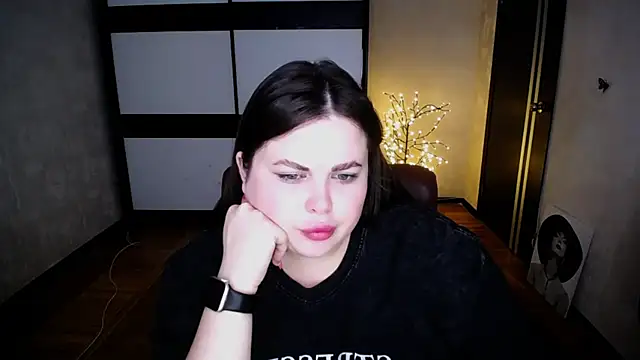 Snapshot of Emily_Mo chatting on 07/11/26, 05:52 Emily Mo online show from 07/11/26, 05:52