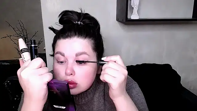 Emily Mo online show from 11/09/25, 06:39