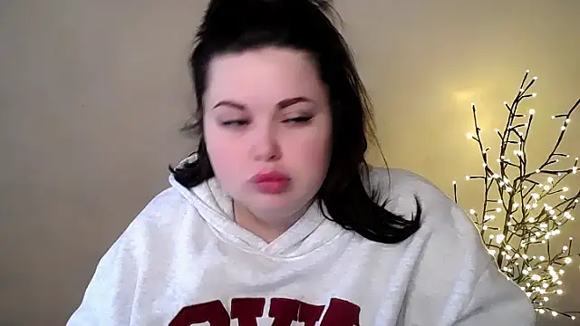 Emily Mo online show from 11/26/25, 06:46