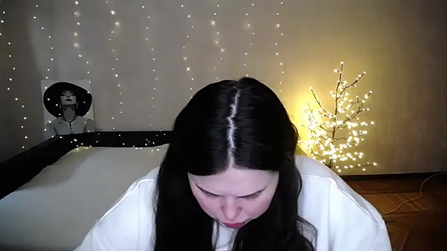 Emily Mo online show from 03/25/26, 06:57