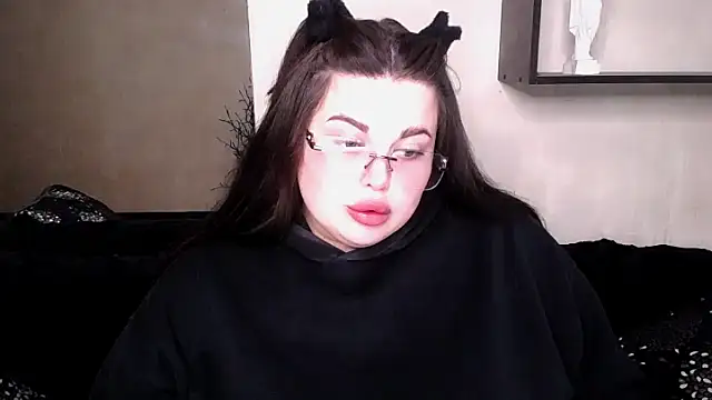 Emily Mo online show from 10/07/25, 06:03