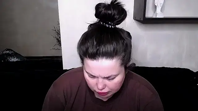 Emily Mo online show from 10/15/25, 05:39