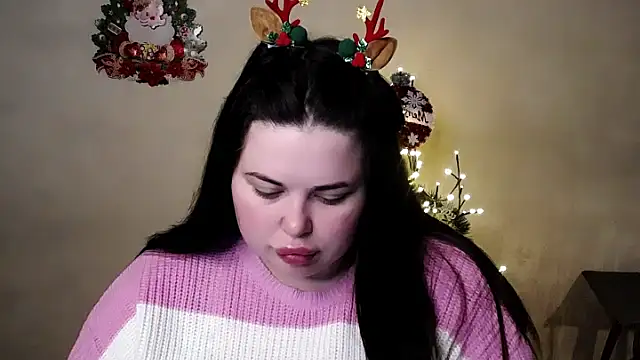 Emily Mo online show from 12/15/25, 06:19