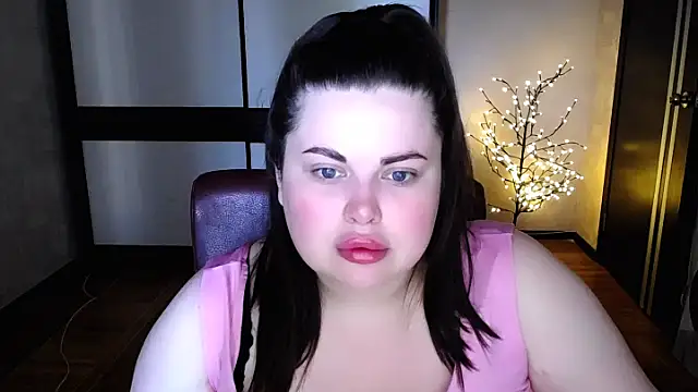 Snapshot of Emily_Mo chatting on 07/05/26, 05:58 Emily Mo online show from 07/05/26, 05:58