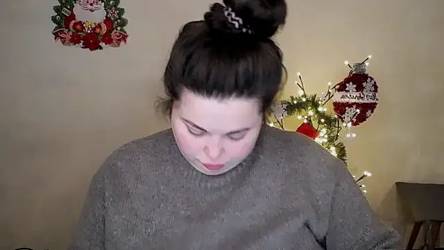 Emily Mo online show from 12/22/25, 04:34