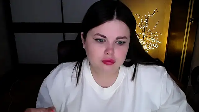 Snapshot of Emily_Mo chatting on 07/08/26, 06:14 Emily Mo online show from 07/08/26, 06:14