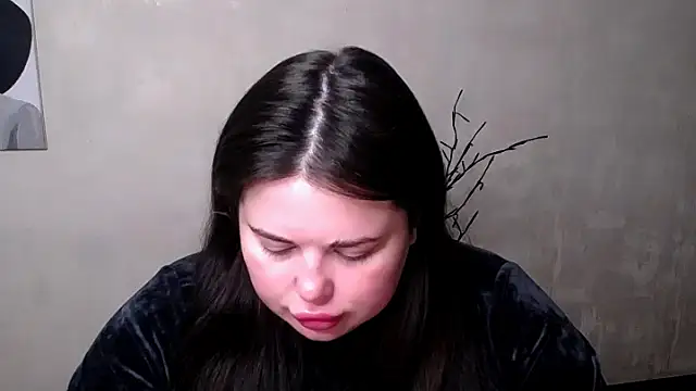 Emily Mo online show from 09/30/25, 05:35