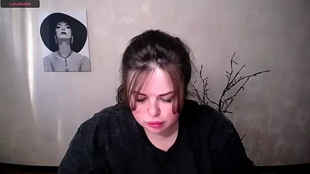 Emily Mo online show from 09/25/25, 05:24