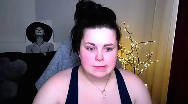 Emily Mo online show from 03/02/25, 09:43