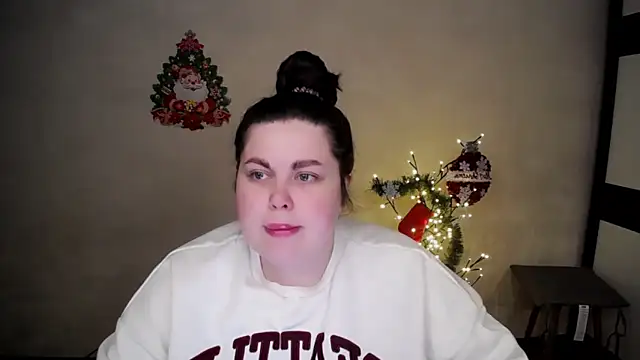 Emily Mo online show from 12/23/25, 06:02