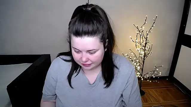 Emily Mo online show from 05/07/26, 05:55