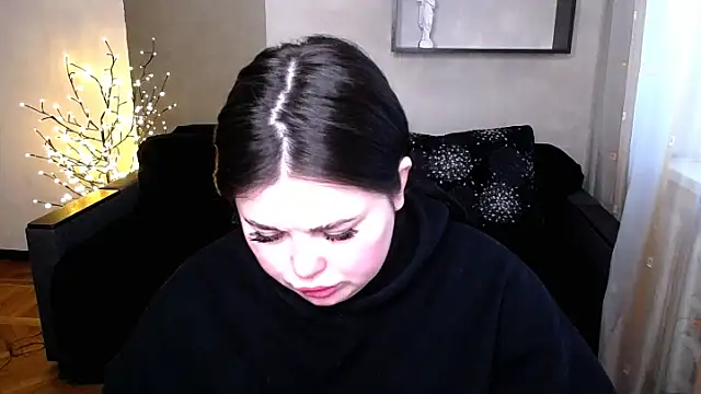 Emily Mo online show from 03/17/25, 06:51