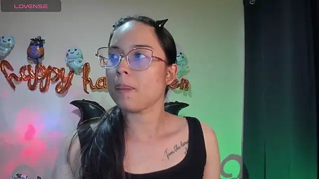 shantalc3rezo online show from 10/22/25, 08:52